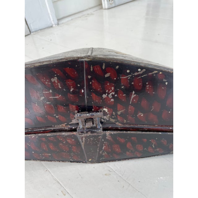 A 19c. Tole Peinte Bicorn Hat Case For Sale In New Orleans - Image 6 of 6