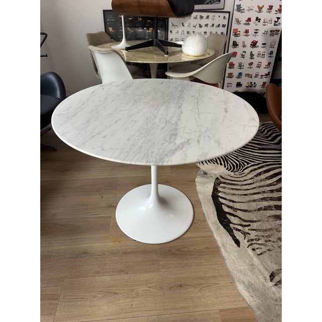 Tulip Table in Carrara Marble by Eero Saarinen for Knoll Inc. / Knoll Internationa, 1980s For Sale - Image 12 of 12