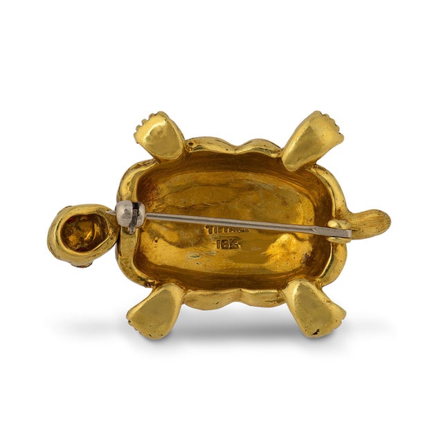 1980s Tiffany & Co. Ruby 18k Yellow Gold Enamel Turtle Brooch For Sale In Los Angeles - Image 6 of 6