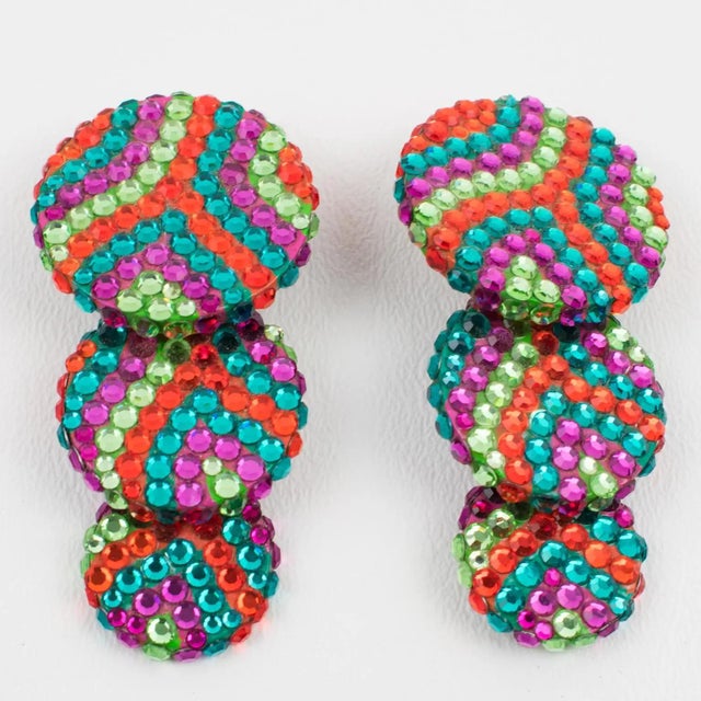 1980s Richard Kerr Jeweled Clip Earrings Multicolor Dangle Disks For Sale - Image 5 of 7