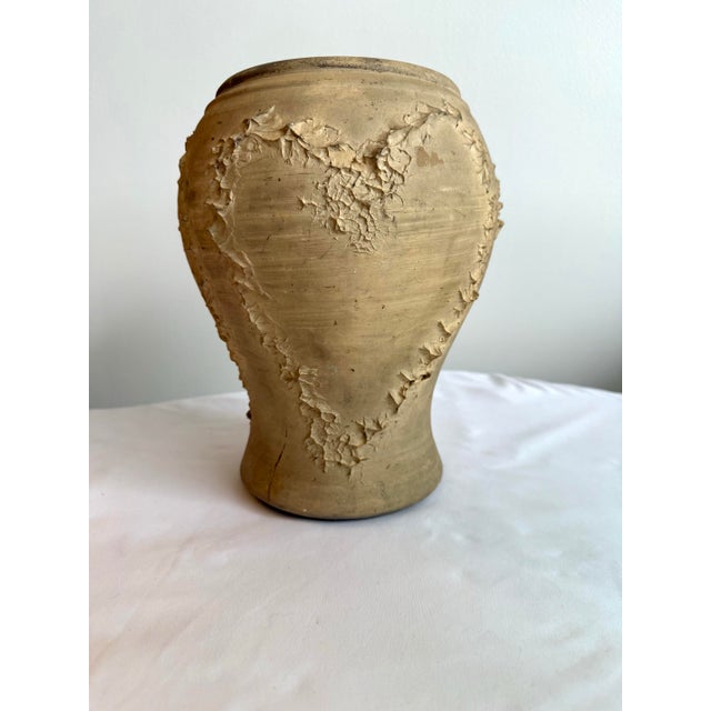 Abstract Vintage Brutalist Clay Abstract Heart Pinch Pot Planter Vase in the Style of Dexter Pottery For Sale - Image 3 of 9