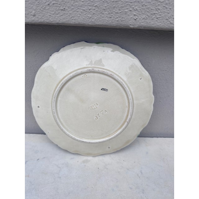 Majolica Cyclamens Plate Schultz Cilli, Circa 1900 For Sale - Image 4 of 4