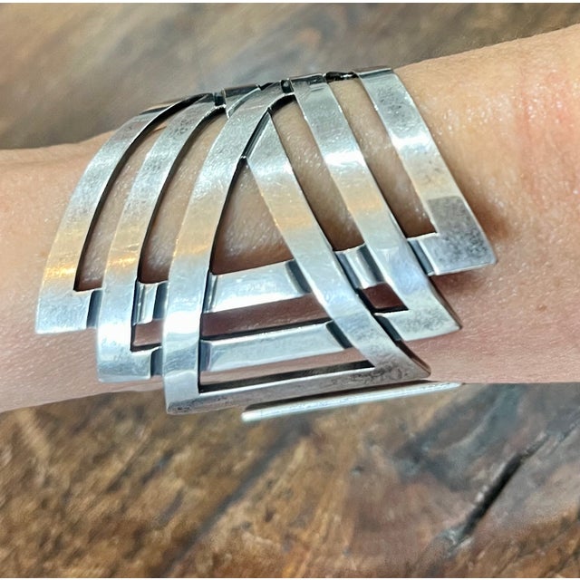Modernist Geometric Woven Sterling Silver Cuff 79 Grams For Sale - Image 4 of 10