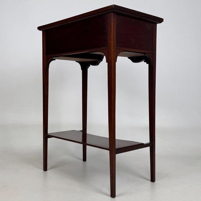 Wood Antique English Edwardian Inlaid Mahogany Side Table, 1900s For Sale - Image 7 of 12