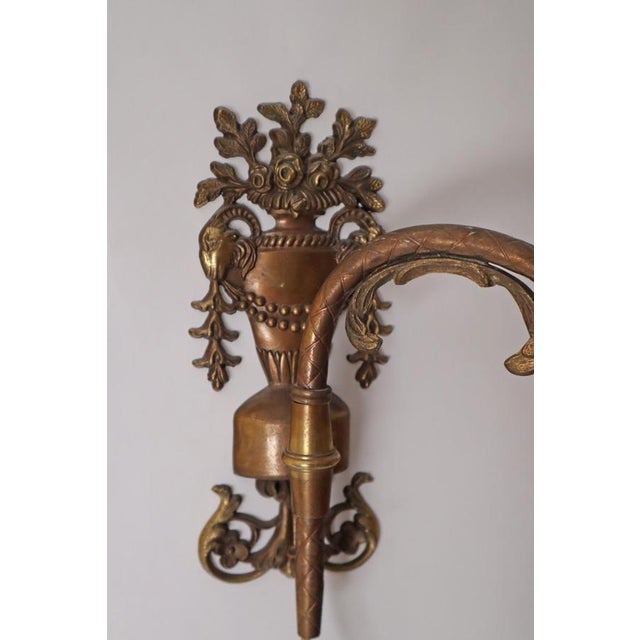 Victorian Gilded Swivel Wall Lamp with Ram's Head and Urn, France, 1880s For Sale - Image 17 of 18