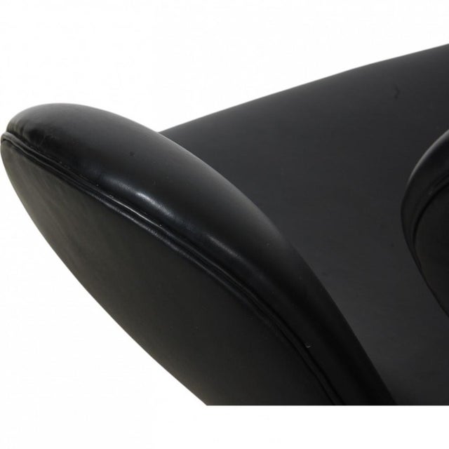 Vintage Swan Chair in Black Leather by Arne Jacobsen, 1960s For Sale - Image 12 of 18