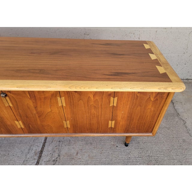 Wood Lane Acclaim Cedar Trunk / Blanket / Hope Chest For Sale - Image 7 of 18