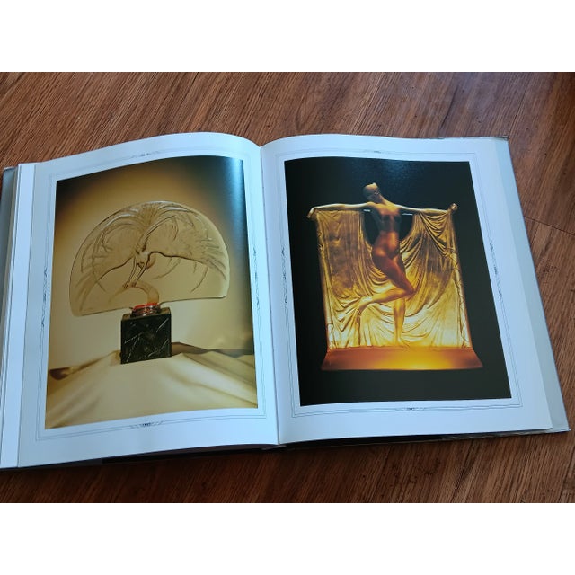 Comprehensive reference guide with gorgeous illustrations. Covering all subjects from jewelry to furniture with a...