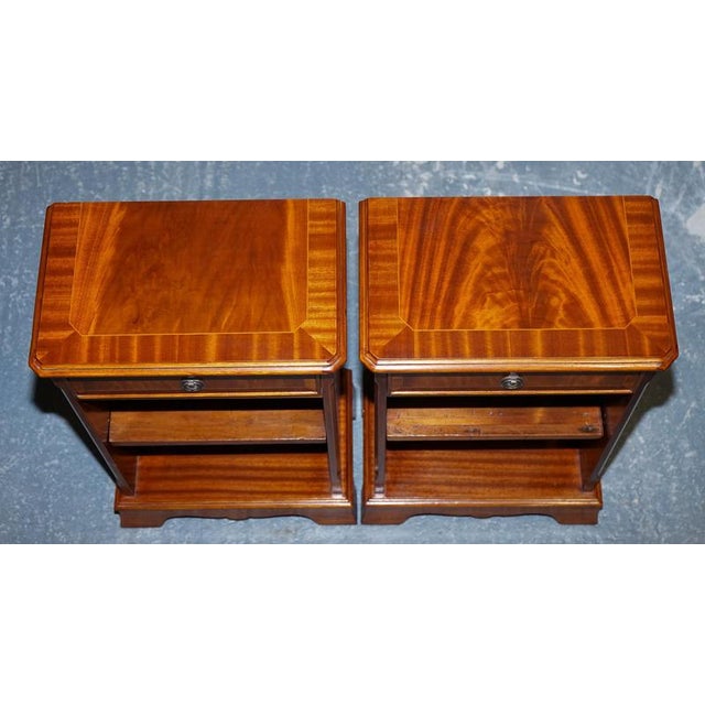 Vintage Georgian Style Walnut Nightstands, Set of 2 For Sale - Image 10 of 16