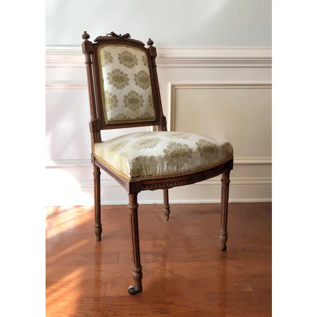 19th Century Walnut Louis XVI Style Chaise a La Reine For Sale - Image 4 of 4