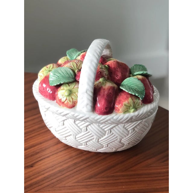 Ceramic 1990s Fitz and Floyd Strawberry Filled Basket Lidded Box For Sale - Image 7 of 12