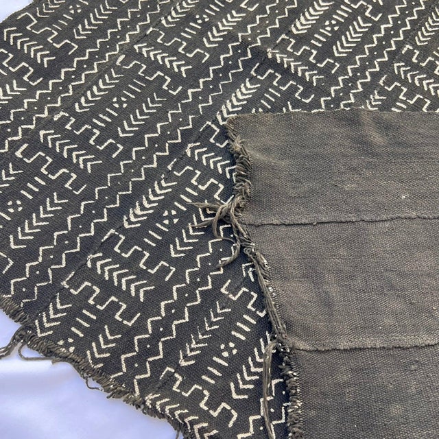 Early 20th Century Black and White Mudcloth Textile Mali 62x42 For Sale - Image 4 of 10