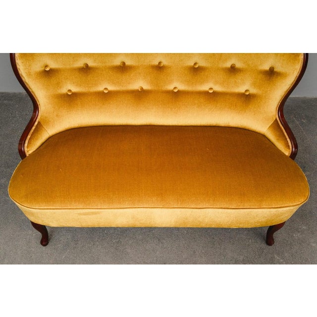 Mid-Century Sofa in Yellow For Sale - Image 14 of 18