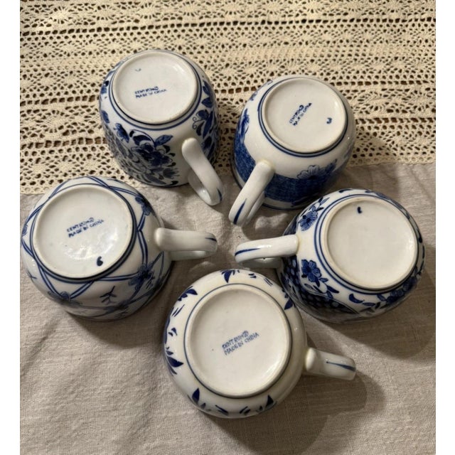 1970s 1970s Set of 5 Centrum Cxm4 Blue Floral Chinese Porcelain Large Cappuccino Mugs For Sale - Image 5 of 10