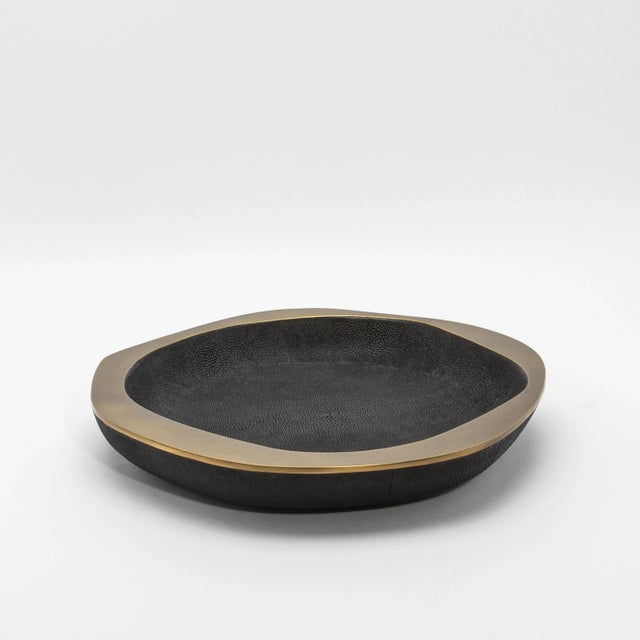 R & Y Augousti Black Shagreen & Brass Lily Bowl M by R&y Augousti For Sale - Image 4 of 7