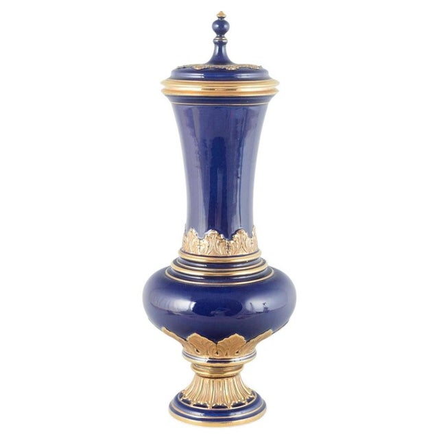 Ceramic Lidded Vase in Deep Cobalt Blue Glaze with Gilded Ornamentation from Meissen For Sale - Image 7 of 7