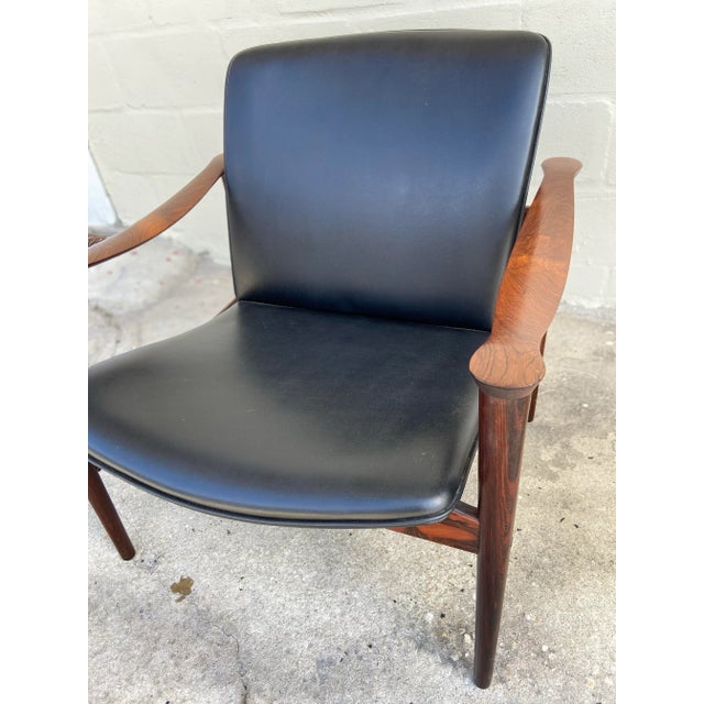 Mid-Century Modern Mid Century Modern Lounge Chair 'Model 711' | by Fredrik Kayser for Vatne Lenestolfabrik For Sale - Image 3 of 11
