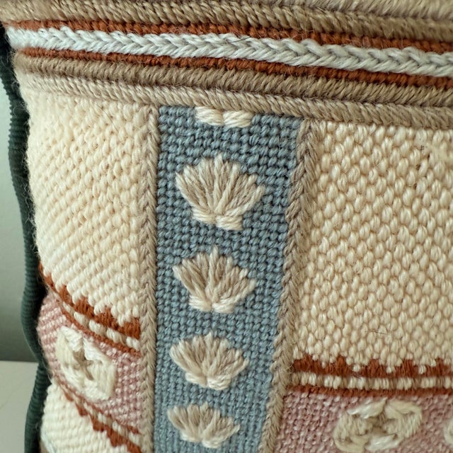 1980s Vintage Coastal Folk Art Needlepoint Pillow Seashell Motif For Sale - Image 5 of 9