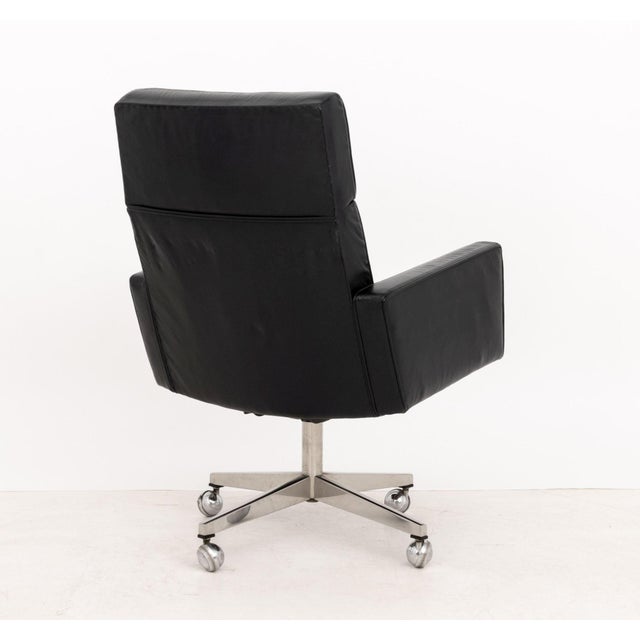 Navy Blue Vincent Cafiero for Knoll Executive Arm Chair For Sale - Image 8 of 9