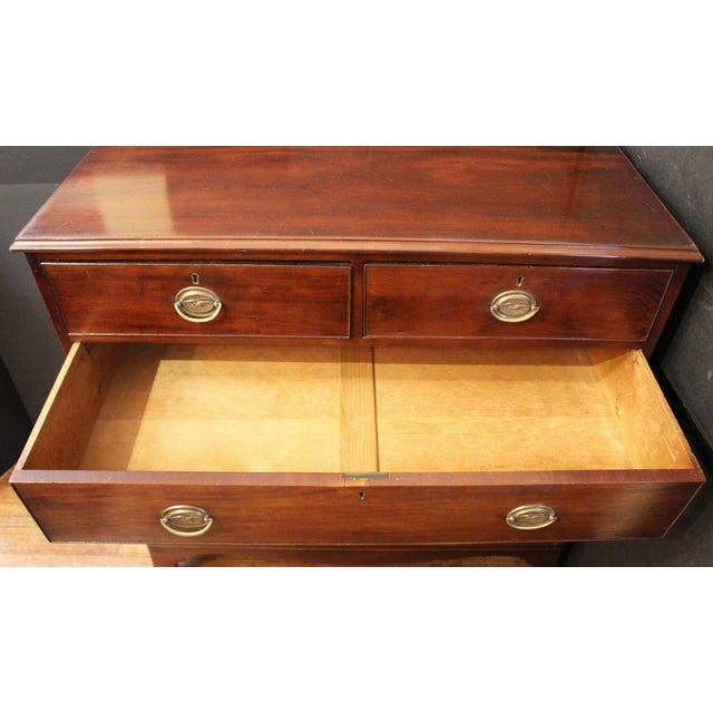 Late 18th Century English George III Chest of Drawers For Sale In Raleigh - Image 6 of 14