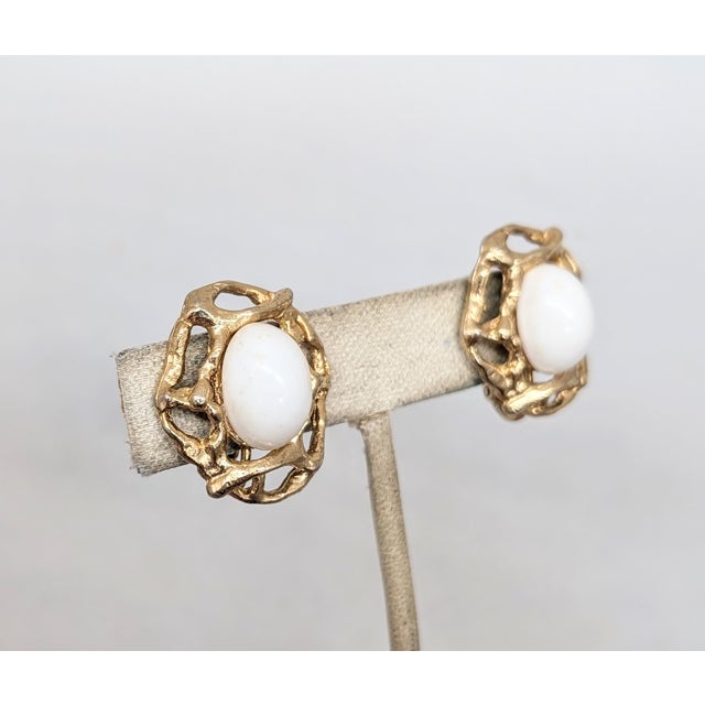 Mid-Century Modern Vintage 1973 Signed Napier Modernist Goldtone White Cabochon Clip Earrings - 2 Pieces For Sale - Image 3 of 7