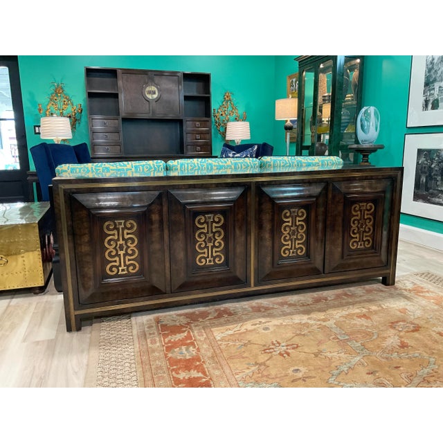 Mid-Century Modern 1960s Vintage William Doezema Burled Amboyna Wood and Brass Mastercraft Credenza For Sale - Image 3 of 11