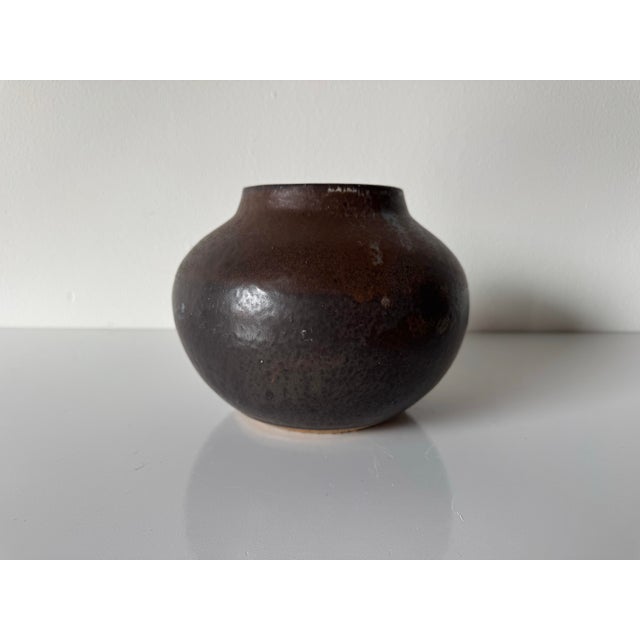 Brown 1980’s Vintage Organic Brown Glazed Studio Pottery Vase, Unsigned For Sale - Image 8 of 10