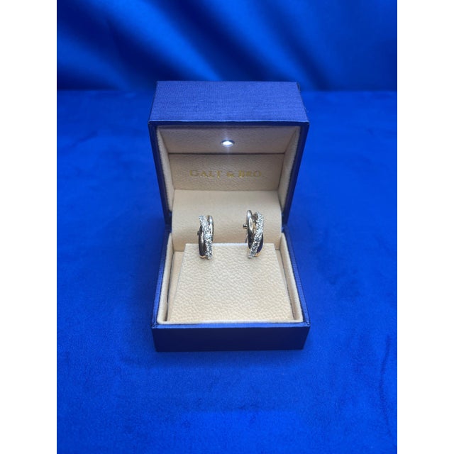 Gold Round Shape Brilliant Cut White Diamonds Pave Set 14k Triple Tone White Yellow Gold, A Pair For Sale - Image 8 of 8