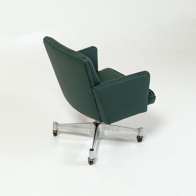 Herman Miller George Nelson Low-Back Executive Tilt-Swivel Chair for Herman Miller For Sale - Image 4 of 11