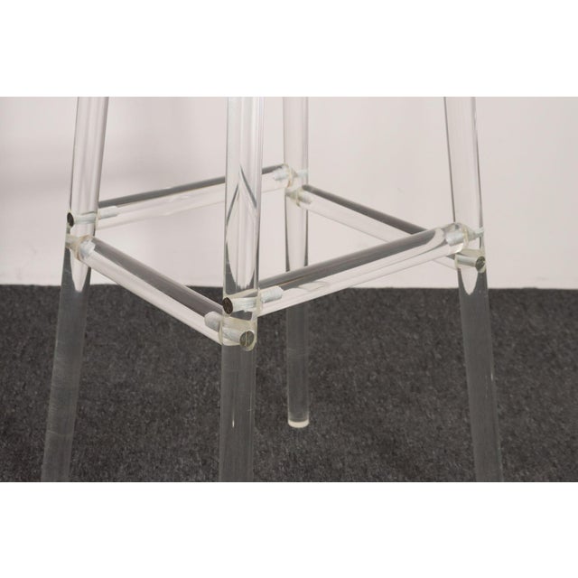 Single Vintage American Hollywood Regency Style Lucite Bar Stool For Sale - Image 16 of 18