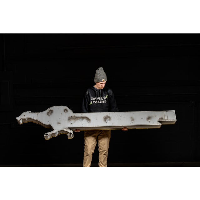 Metal 1950s Greyhound Bus Lines Prancing Dog Lighted Advertising Sign For Sale - Image 7 of 11