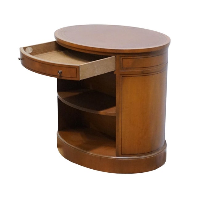Baker Furniture Solid Mahogany Traditional Style 26" Oval Accent Bookcase End Table W. Tooled Leather Top For Sale In Kansas City - Image 6 of 12
