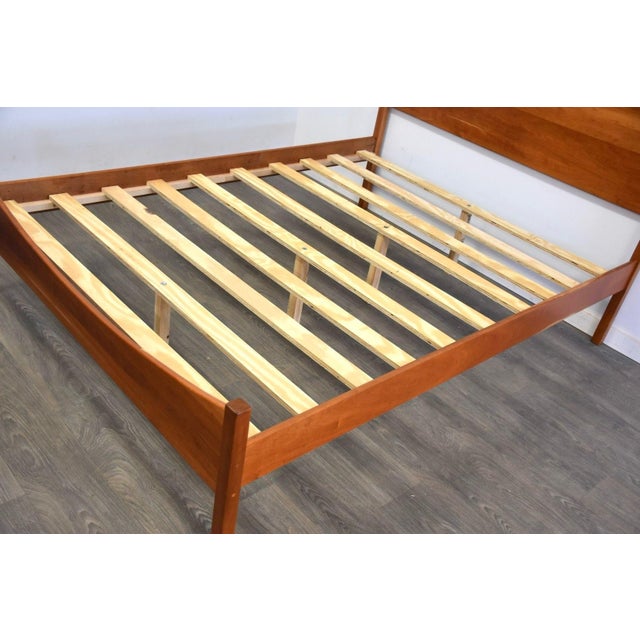 1990s 1990s Modern Cherry Queen Platform Bed For Sale - Image 5 of 8
