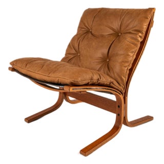 Scandinavian Mid-Century Modern "Siesta" Chair in New Leather Upholstery Attributed to Igmar Relling for Westnofa, Norway, C. 1970's For Sale