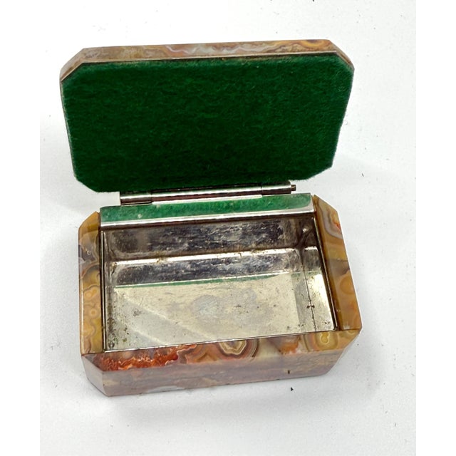 Contemporary 1970s Pair of Stunning Small Agate and Lapis Boxes For Sale - Image 3 of 12