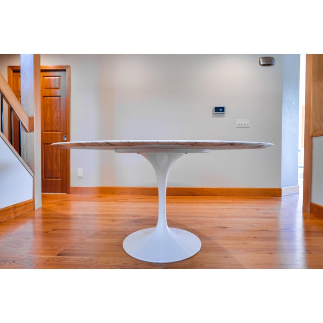 Mid 20th Century Eero Saarinen Marble Tulip Dining Table by Knoll For Sale - Image 6 of 9