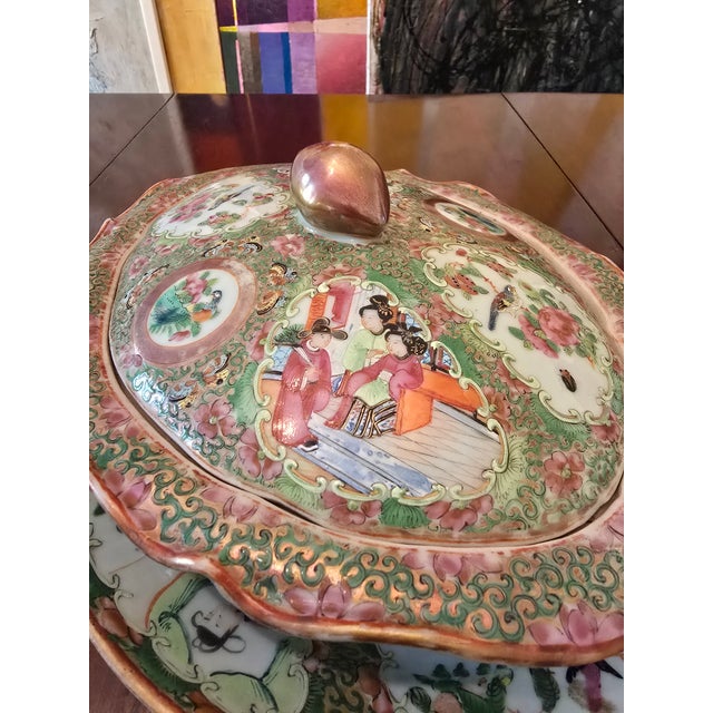 Antique Chinese Porcelain Rose Medallion Tureen For Sale - Image 4 of 12