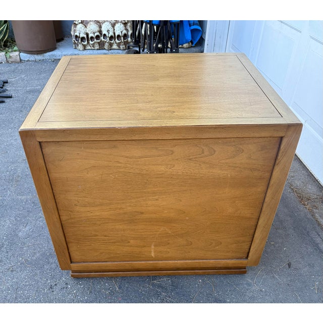 Tan 1970s Drexel Meridian Mid Century Modern Side Table For Sale - Image 8 of 11