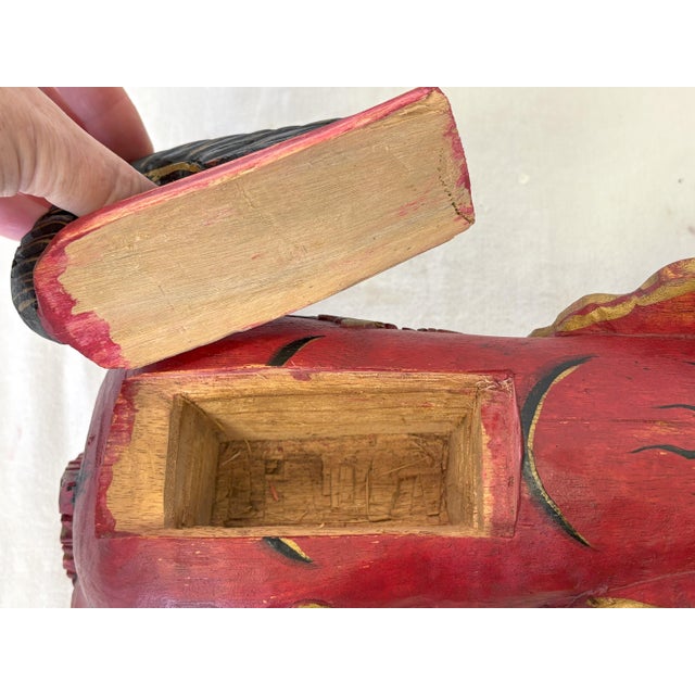 Balinese Carved Wood Singa Lion Sacred Ritual Box From Takashimaya New York C1983 For Sale - Image 9 of 12