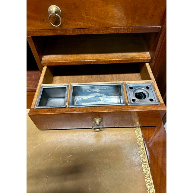 Louis XVI Mahogany Secrétaire À Abattant, Stamped J. Canabas, Jme, 18th Century For Sale In Washington DC - Image 6 of 17
