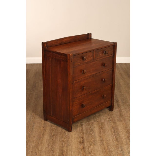 High Quality American Made Antique Gustav Stickley No. 626 Chest Of Drawers Constructed In Quarter Sawn Oak. Features Five...