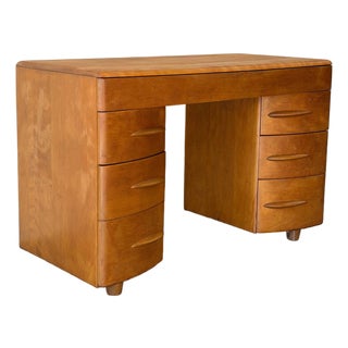 Heywood Wakefield Maple Desk Mid Century Modern 1950s Sculpted Drawer Pulls For Sale