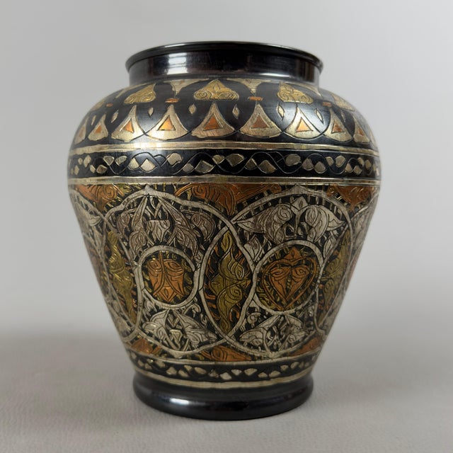 Oriental Vase with Engraved Brass and Gilded Silver For Sale - Image 3 of 11