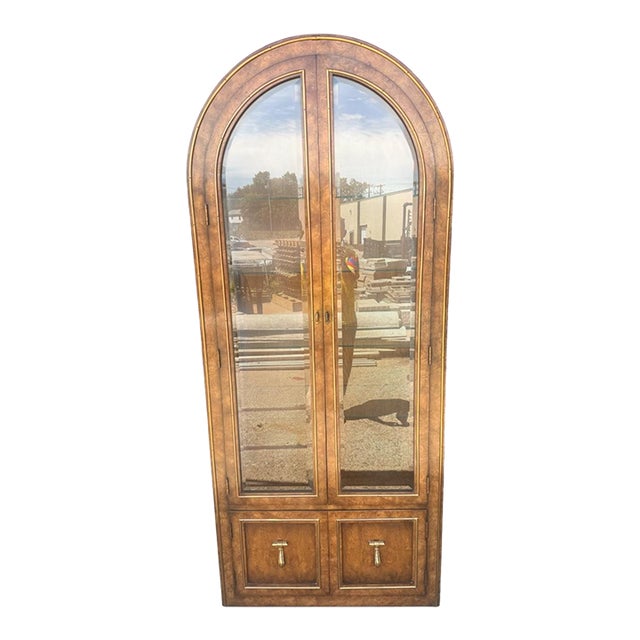 Late 20th Century Mastercraft Illuminated Burlwood Arched Display Cabinet Vitrine With Brass Trim, Attributed For Sale