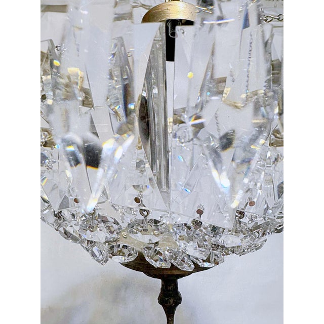 Traditional 1950s Basket Brass Chandelier With Crystal Chain and Prisma For Sale - Image 3 of 10