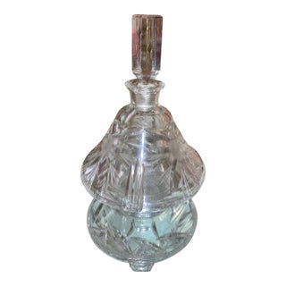 A Vintage Cut Crystal Perfume Decanter With a Faceted Stopper. For Sale