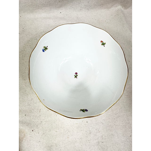 Vintage Hand-Painted Herend Hungary Queen Victoria Porcelain Bowl For Sale In New Orleans - Image 6 of 12
