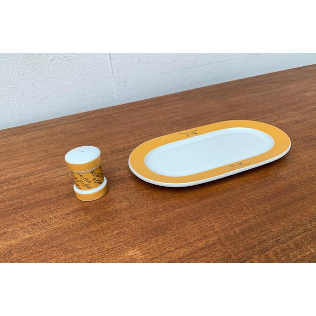 Postmodern German Flying Objects Series Plate and Pepper Shaker by David Palterer and Sieger Design for Arzberg, 1990s, Set of 2 For Sale - Image 10 of 18