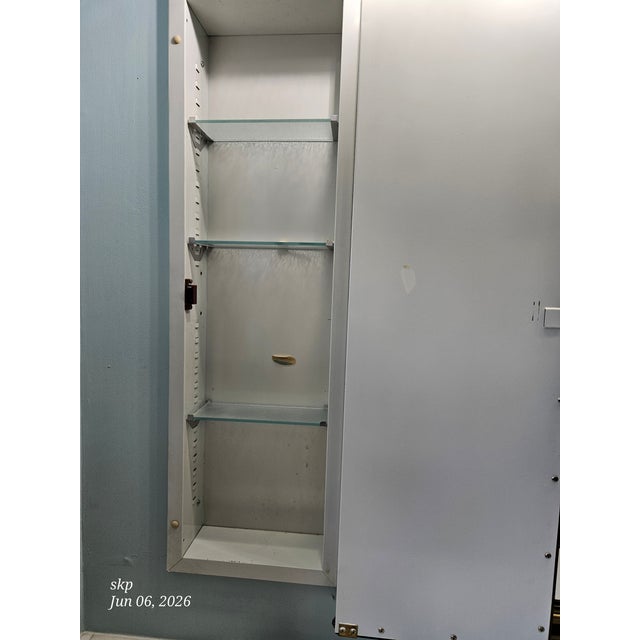 Selling a hard-to-find vintage NuTone tri-view bathroom medicine cabinet in excellent condition. This is an extra-wide...