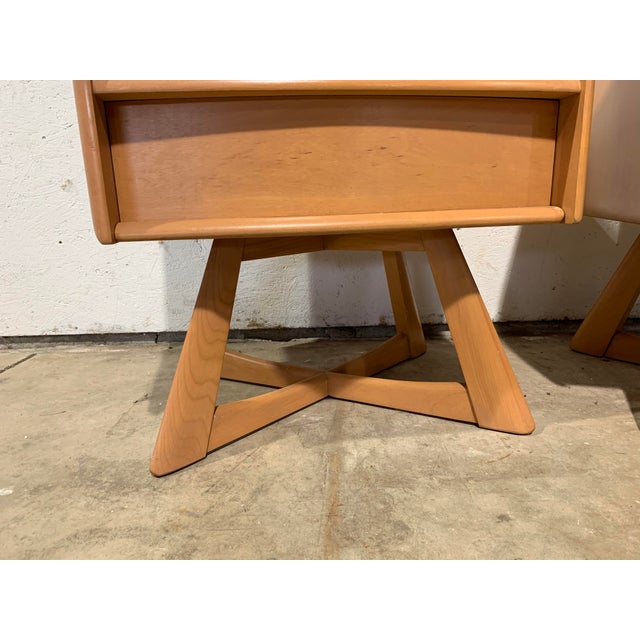 Mid Century Heywood Wakefield Sculptura Nightstandsa Pair Chairish